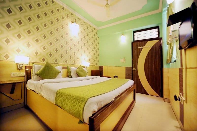 Hotel Golden Heritage Deluxe ジャイプール エクステリア 写真