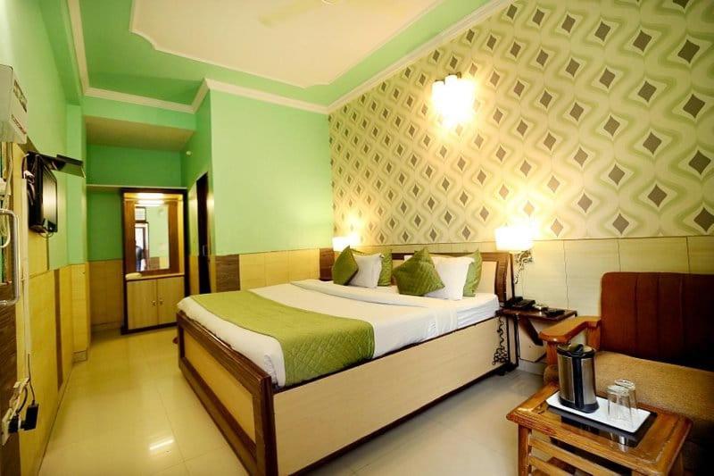 Hotel Golden Heritage Deluxe ジャイプール エクステリア 写真