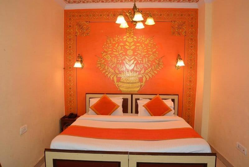 Hotel Golden Heritage Deluxe ジャイプール エクステリア 写真